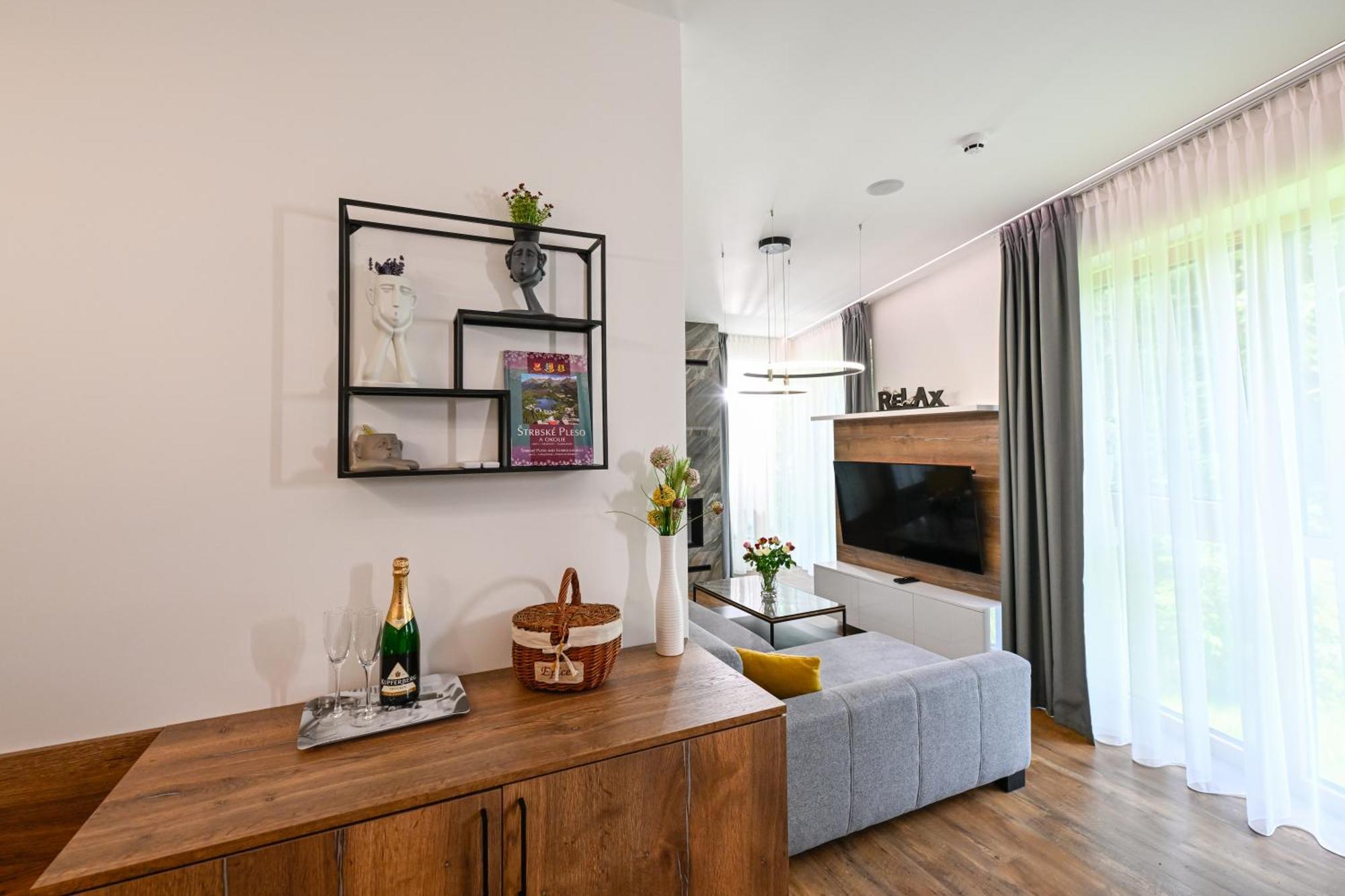 Hotel Ovruc - Rodinny Apartman 111 Štrbské Pleso Eksteriør bilde